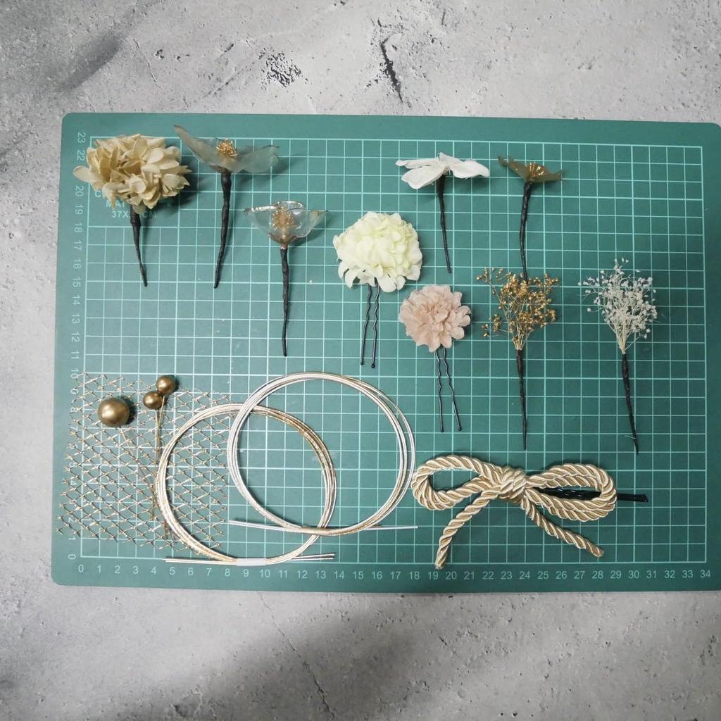 [Lomeri] Artificial Flower Hair Ornament for Coming-of-Age Ceremony, Graduation Ceremony, Furisode Kimono, Wedding, and Traditional Japanese Attire
