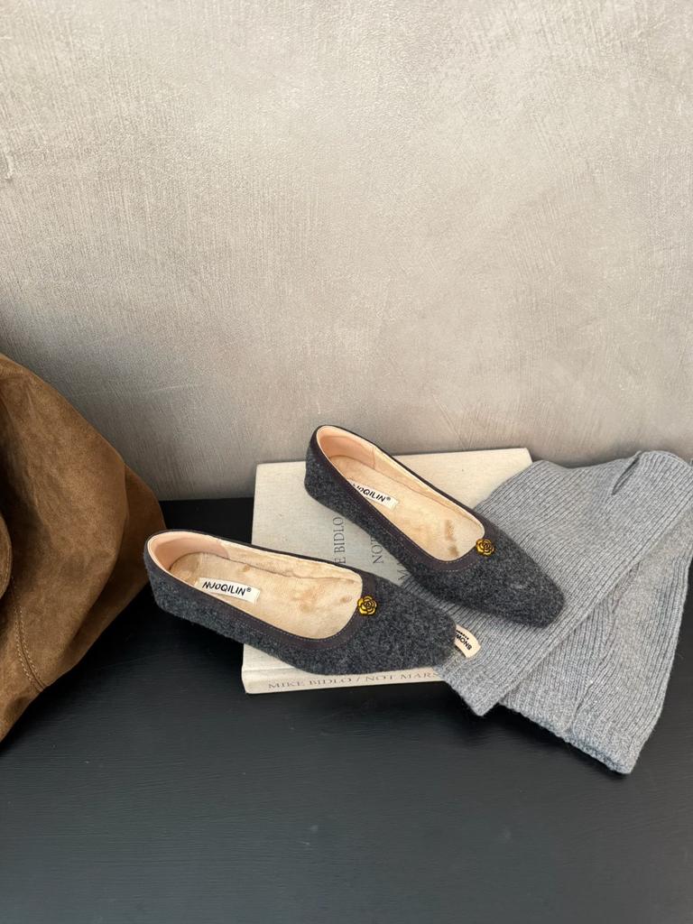 French thick heel suede with Mary Jane shoes for women's autumn and winter 2025 new square head light mouth Mao Mao single shoes