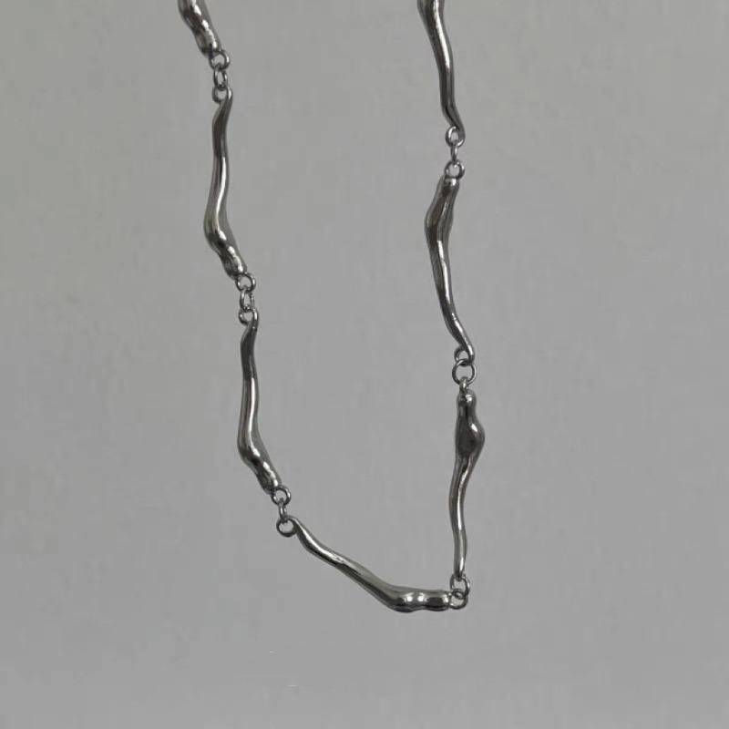 Cold and Cool Necklace - High-end Collar Chain - Women's and Men's Simple Chain - Unique Design - Versatile Chain for Sweaters