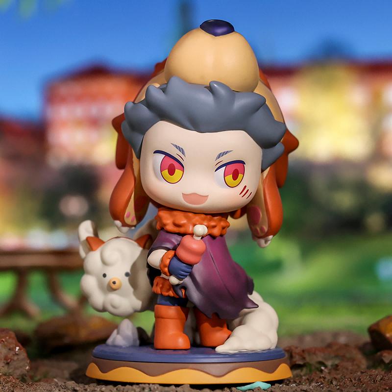 New POP MART Inhuman Maze Of The Manor Collection Mystery Boxes Single Blind Box/whole Box 9 Pcs 211200042