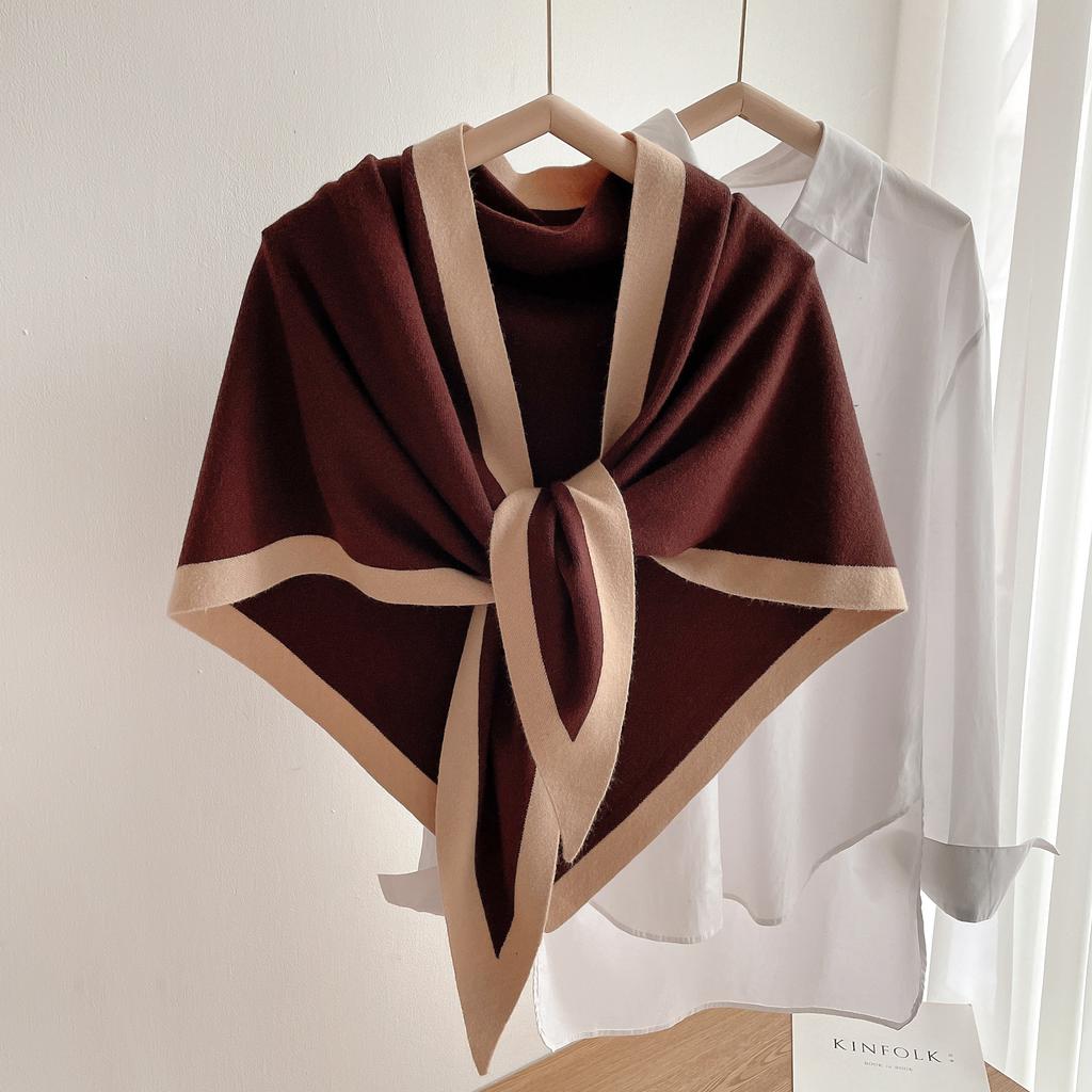 Autumn and Winter Fashion New Women's Neck Wrap Wool Blended Triangular Shawl Female Thickened With Knitted Warm Shoulder