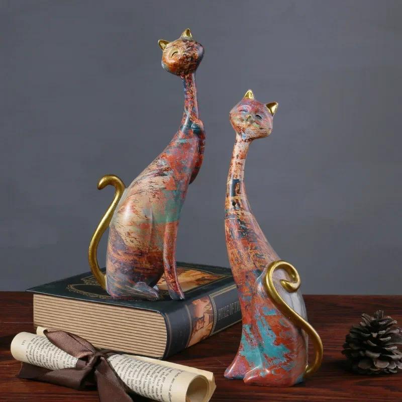 Animal Graffiti Art Resin Craft Ornament Bright Coloured Elegant Cat Figurine Ornament Aesthetic Interior Cabinet Accessories