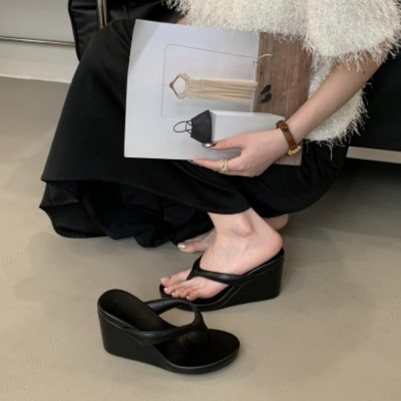 Round head casual fashion high heels sandals small pinch feet women thick-soled wedge heel flip-flops
