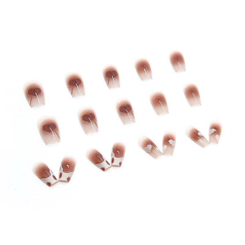 24 Pcs Super Sweet Love Manicure Autumn and Winter Warm Heart Caramel Amber Blush Wear Nail Sweet White Fake Nails