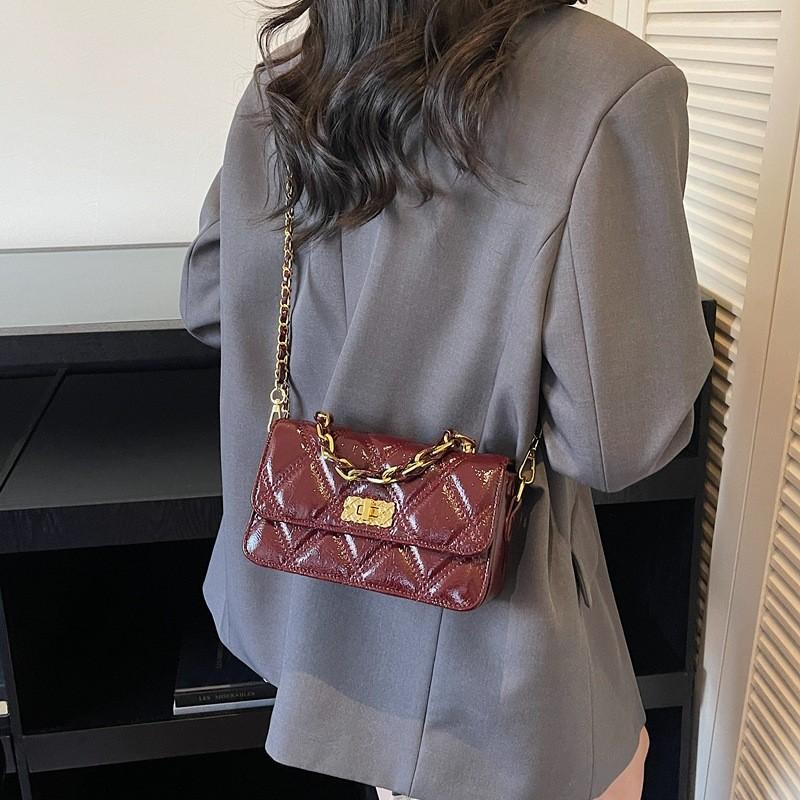 IELGY Ladies Messenger Small Square Bag Diamond Chain Retro High-End Sense One Shoulder