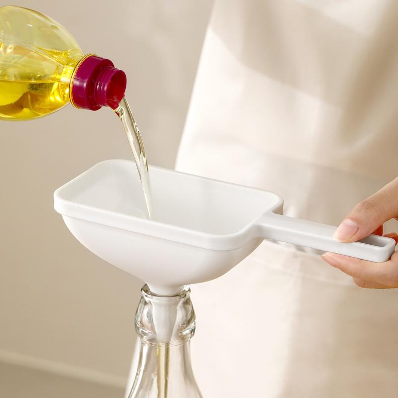 

Kitchen Food Grade Material Funnel For Convenient Refueling Plastic For Household Oil Leakage Large-Diameter Oil Pouring Funnel onesize