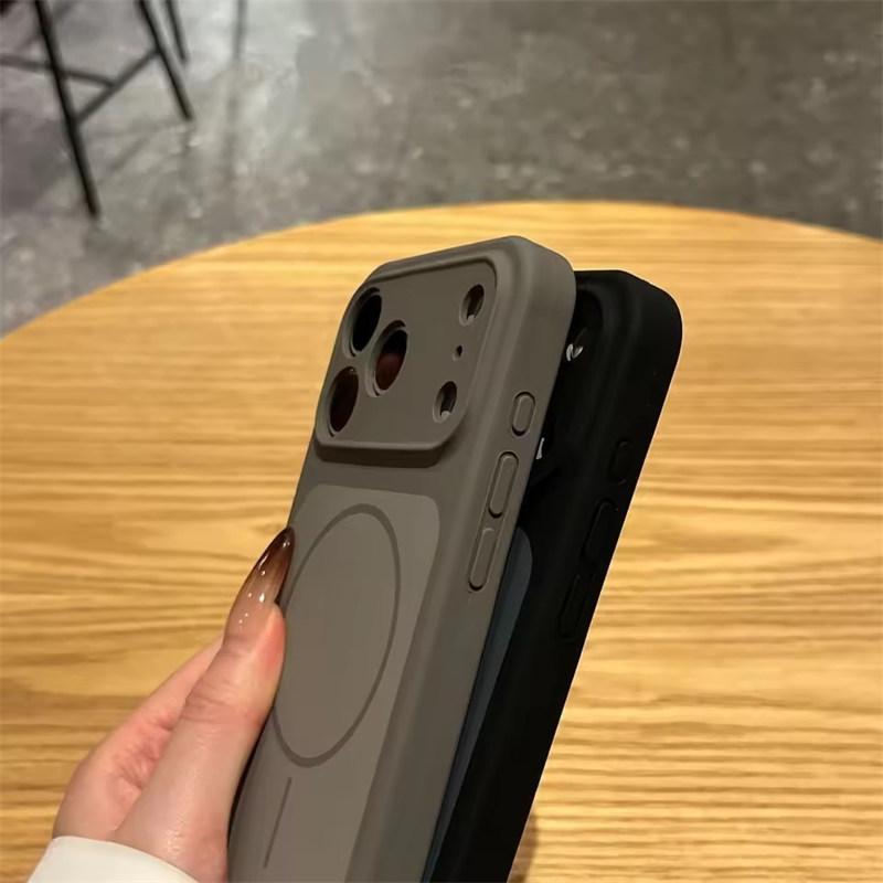 Liquid Silicone Dual-color , Lens-protecting Phone Case, Supports Magnetic Charging for iPhone 17, 16, 15, 14, and 13 Series