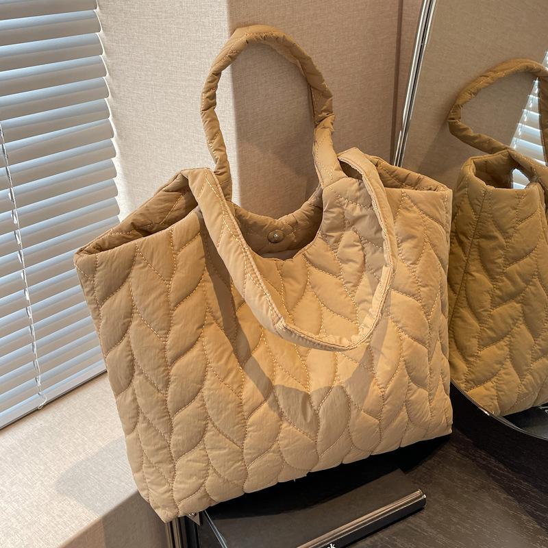 High Quality Handheld Bag Popular Women's Bag New Korean Large Capacity Tote Bag Retro Shoulder Bag Tote Handbag