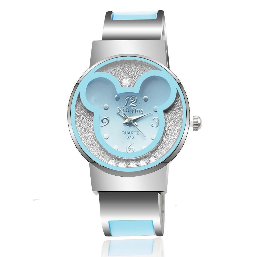 Stylish Women's Alloy Bracelet Quartz Watch With Elegant Design And Unique Colors