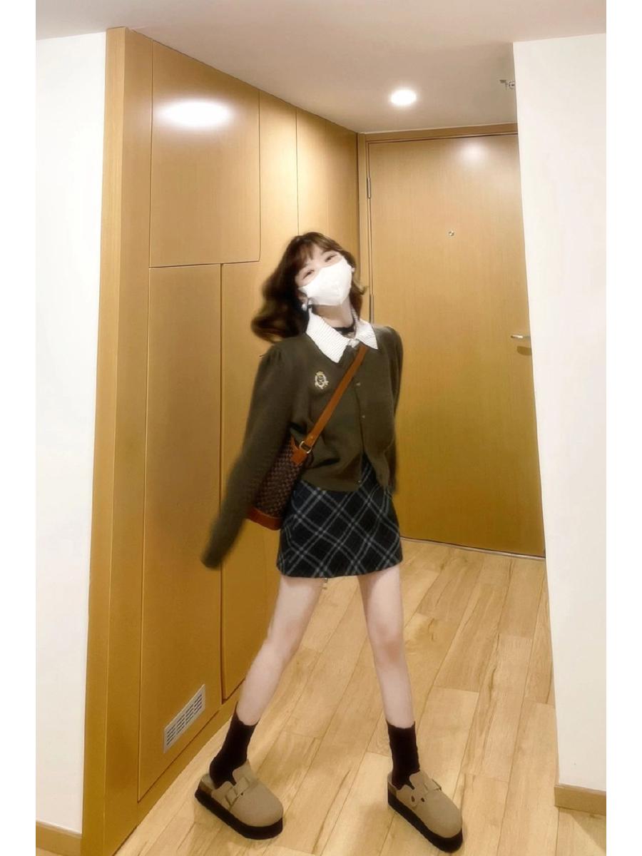 

Autumn 2026 Wool Plaid A-Line Short Skirt for Women - Petite Retro High-End Style X-Large