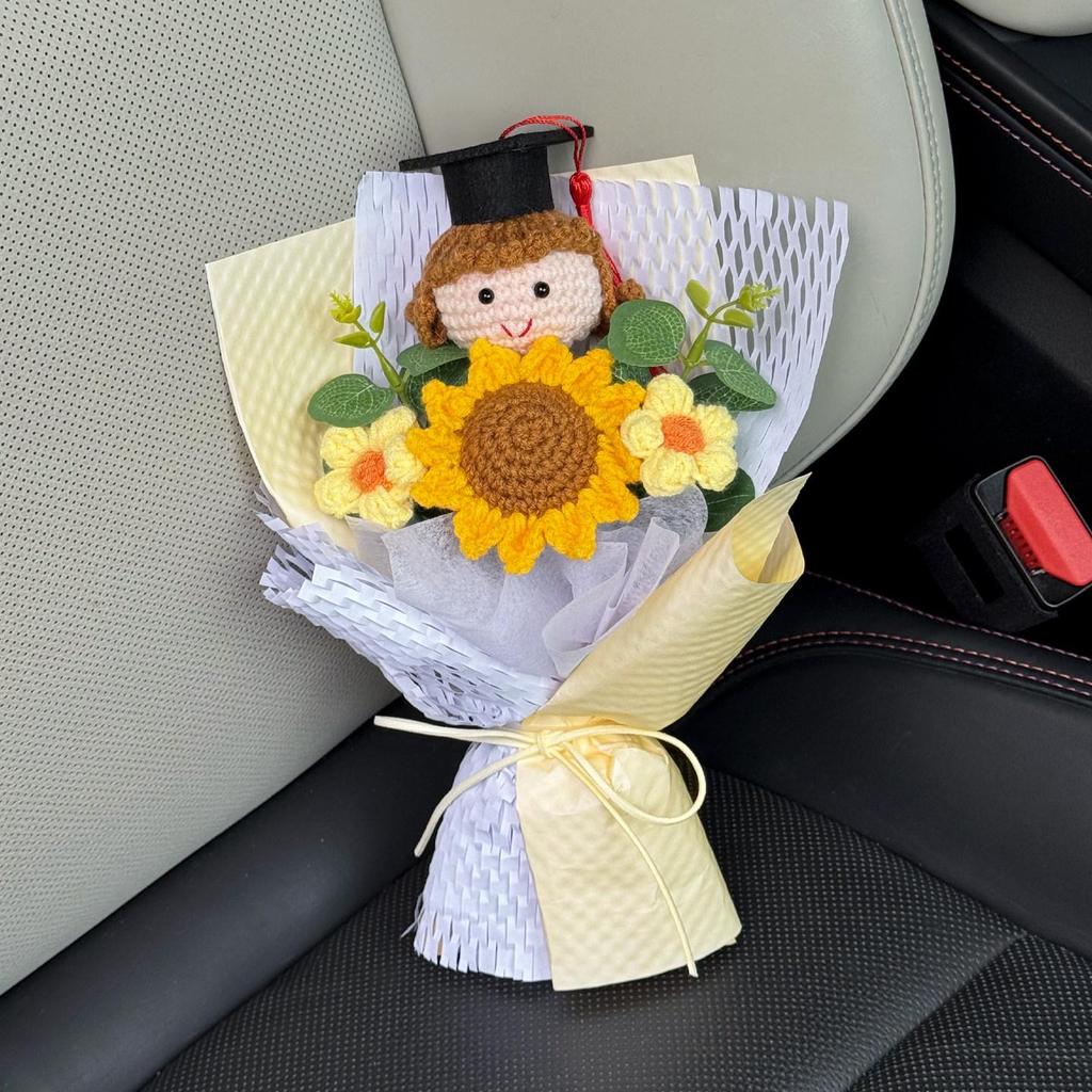 Handmade Yarn Flower Knit Doll Sunflower Bouquet - Creative Graduation Gift for Boys and Girls' Birthdays