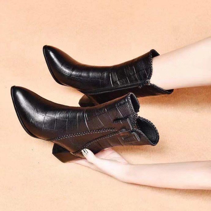 Pointed fashion women's boots autumn and winter new bow-embossed cowhide thick heel side zipper women's leather boots