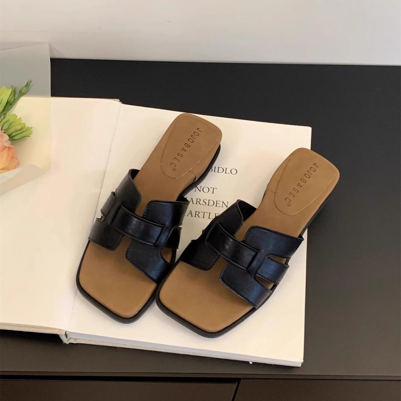 

One-word wear square head sandals wedge heel new French beautiful skirt with 2025 platform slippers women s summer vacation 40