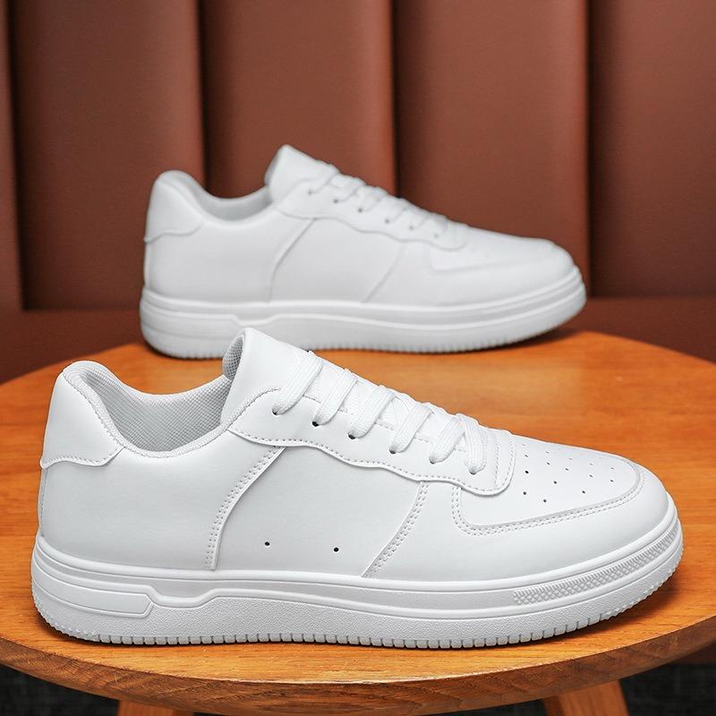 Frühlings Herrenschuhe neue atmungsaktive kleine weiße Schuhe Herren trendige Sportschuhe Freizeitschuhe Board-Schuhe