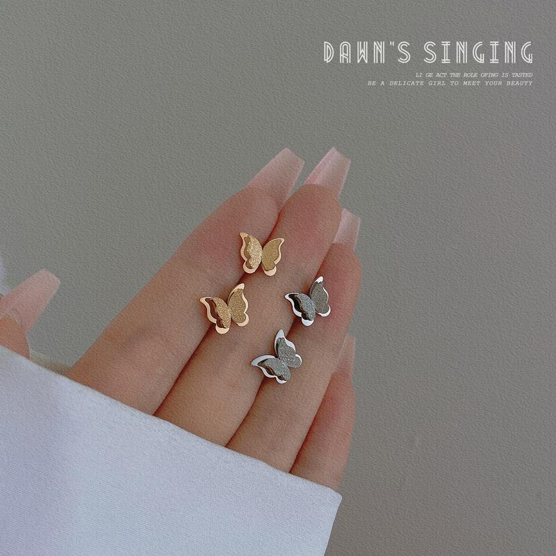 Butterfly Gold Foil Minimalist Stud Earrings Cold Men'S And Women'S Earrings Personality Temperament Banquet Earrings
