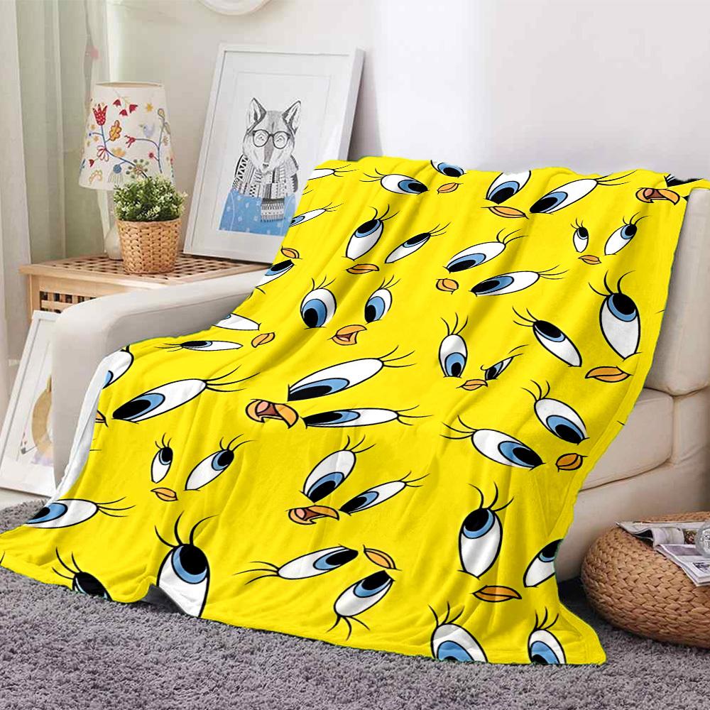 1pc Tweety Looney Tunes Flannel Blanket, Soft Skin Friendly with Digital Printing, Various Sizes Available for Family, Friends, Birthday