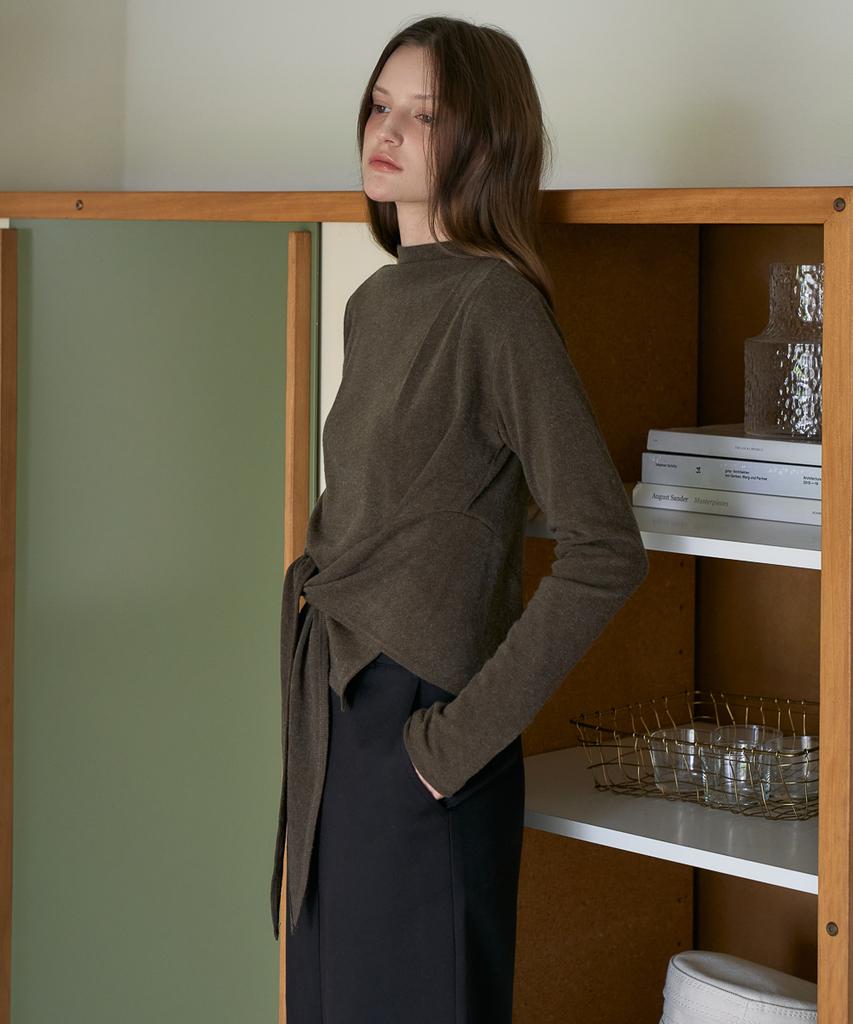 DEHEVE Wool Mock-Neck Wrap Long Sleeve [Khaki]
