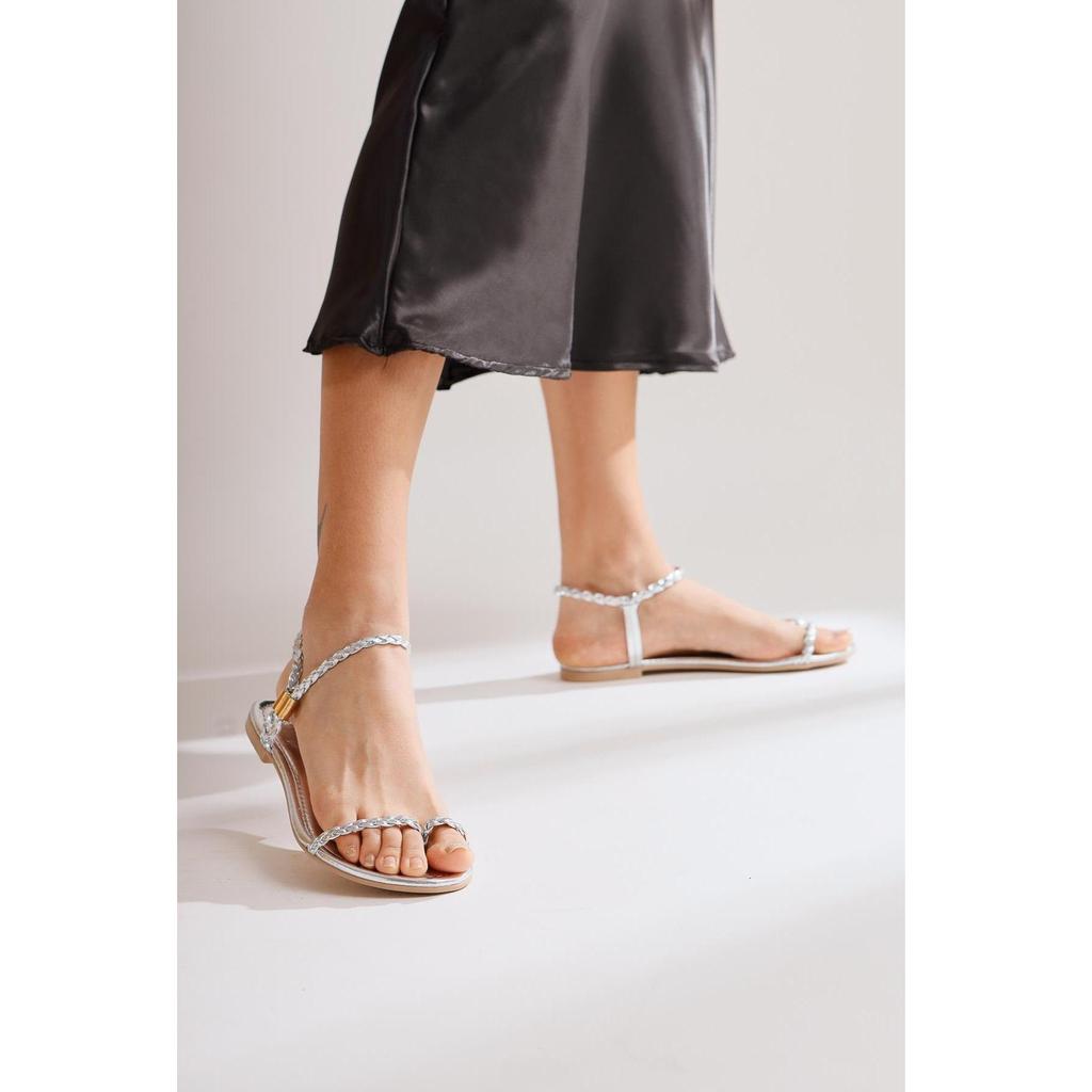 Shiny Knit Detailed Flip-Flops Sandals