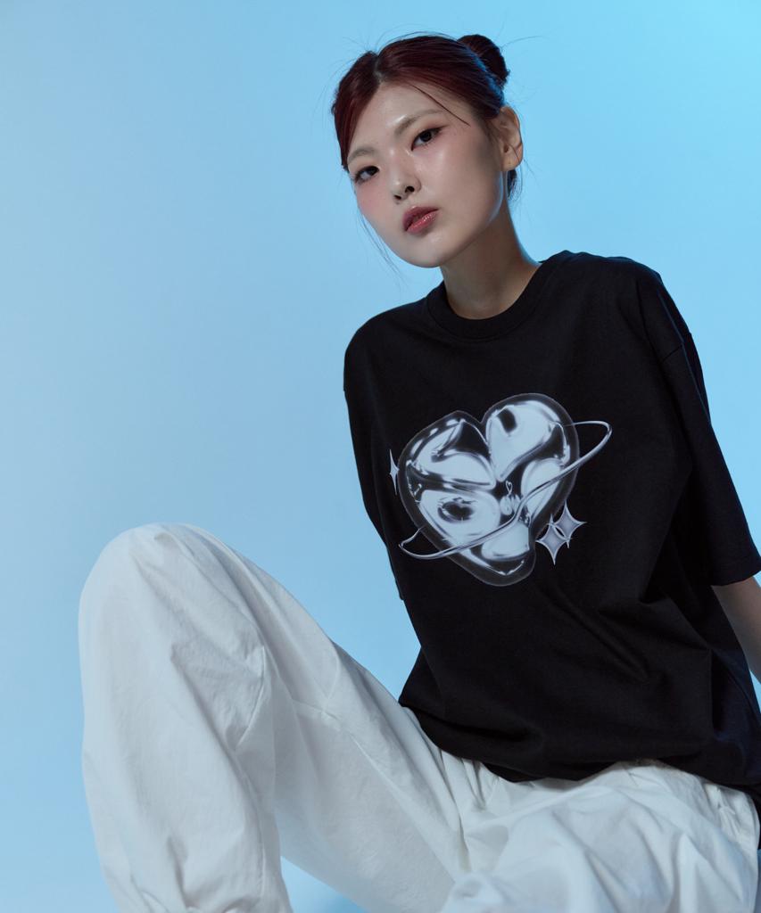 Leopeul Metal Heart Logo T-Shirt Black