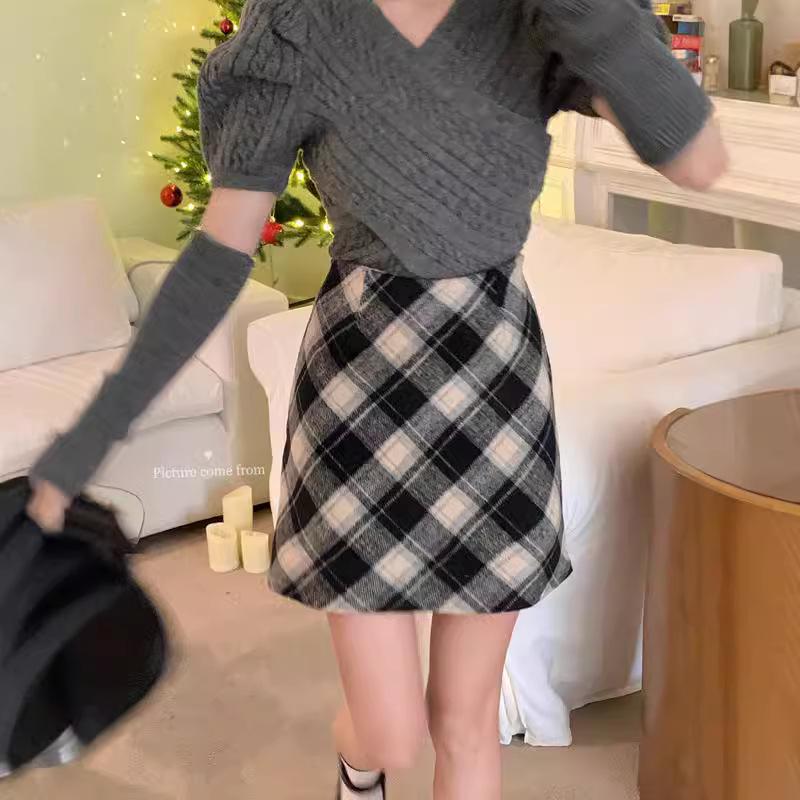 Women's High-Waisted A-Line Plaid Wool Skirt - Autumn 2024 Korean Style, Plus Size