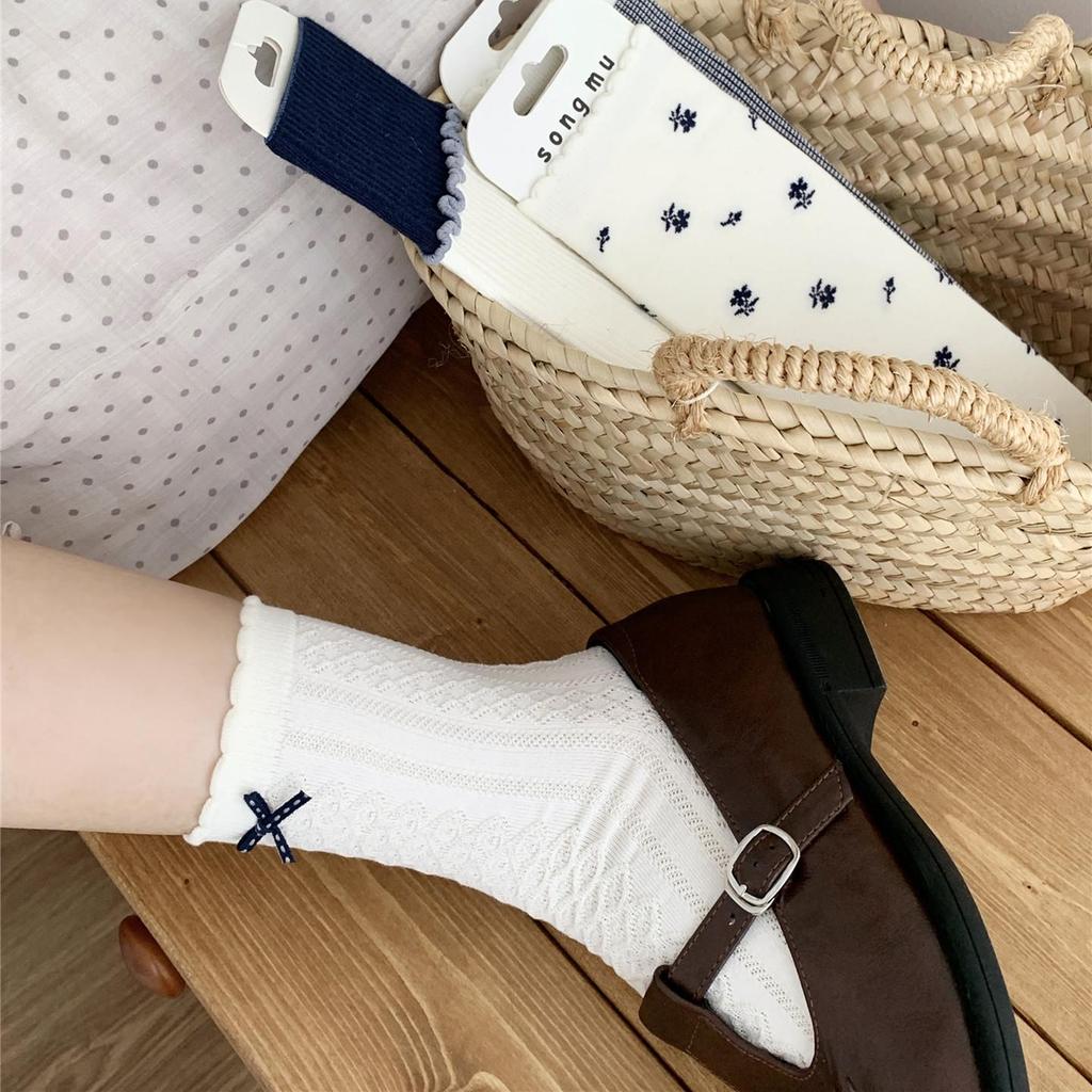 Japanese Blue & White Floral Mid-Calf Socks, Cute Bow & Lettuce Edge