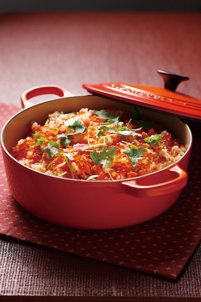 Le Creuset Cocotte Japonaise, 24 cm, Cherry Red, Cast Iron Enamel Pot, Gas, Induction, and Oven Compatible [Official Japanese Product]