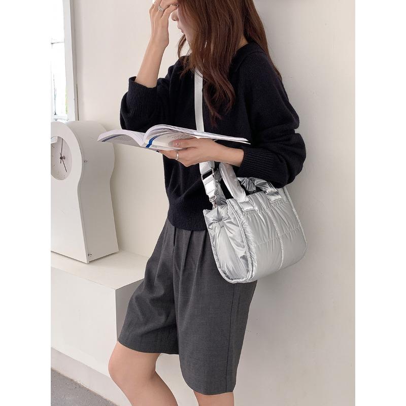 

Сумка осенне-зимняя, высококлассная, нишевая, осенний женский модный стиль, сумка-тоут, одежда из мягкого хлопка, новая женская сумочка серебряный