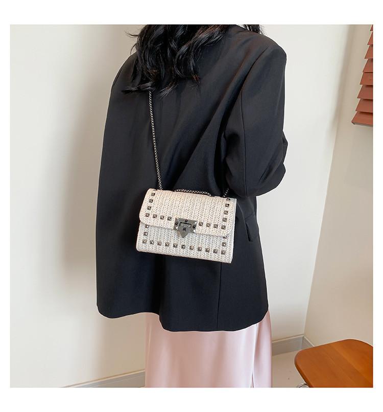 2024 New Fashion Diamond Grid Rivet Bag Women Street Trend Pu Shoulder Bag
