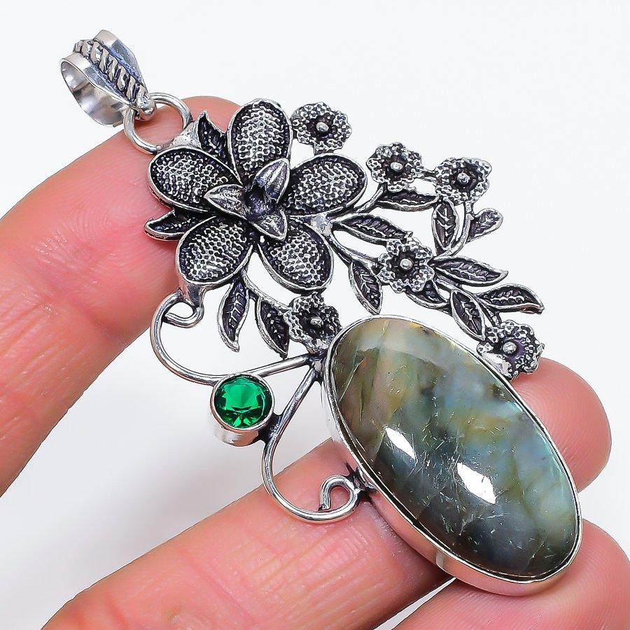 

Natural Labradorite, Diopside 925 Sterling Silver Jewelry Pendant 3.07 K9D68