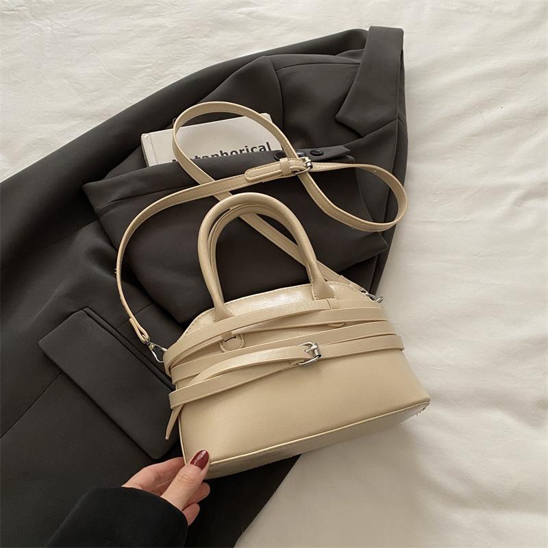 

Korean shoulder shell bag 2025 spring new simple versatile bag college students go out messenger bag хакі