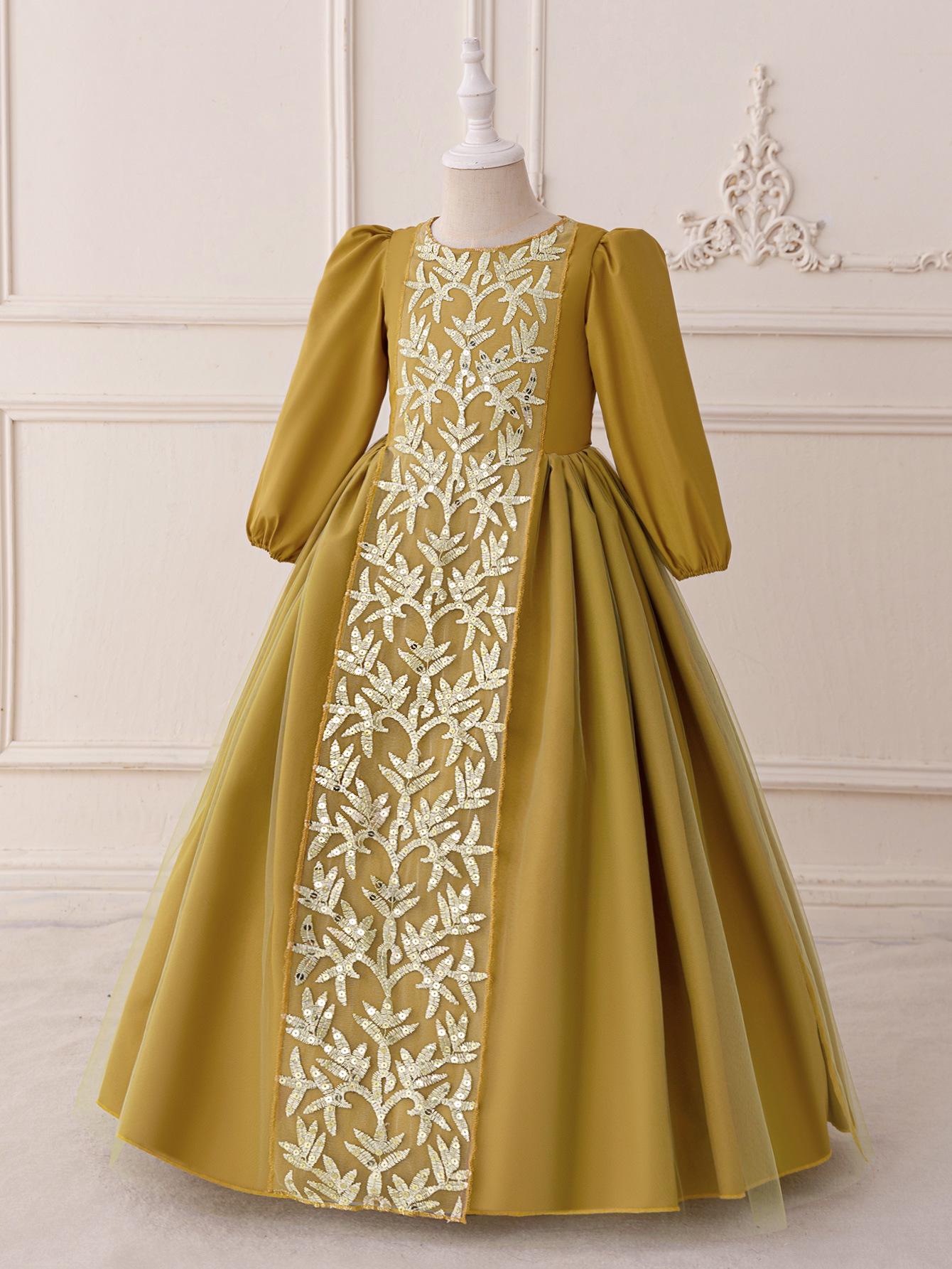 

Элегантный детский халат с золотой вышивкой в ближневосточном стиле 120cm/5Y золотой