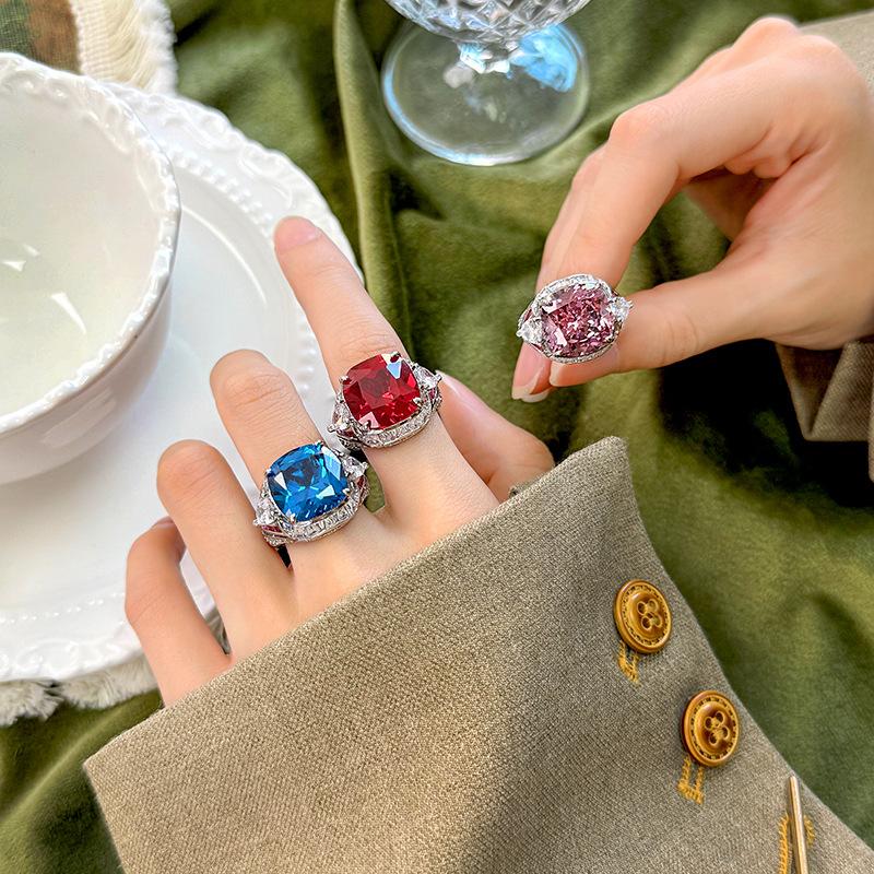 Jewelry Copper Bottom Gold-Plated Simulation Red Corundum Square Ring Main Stone 14 * 14