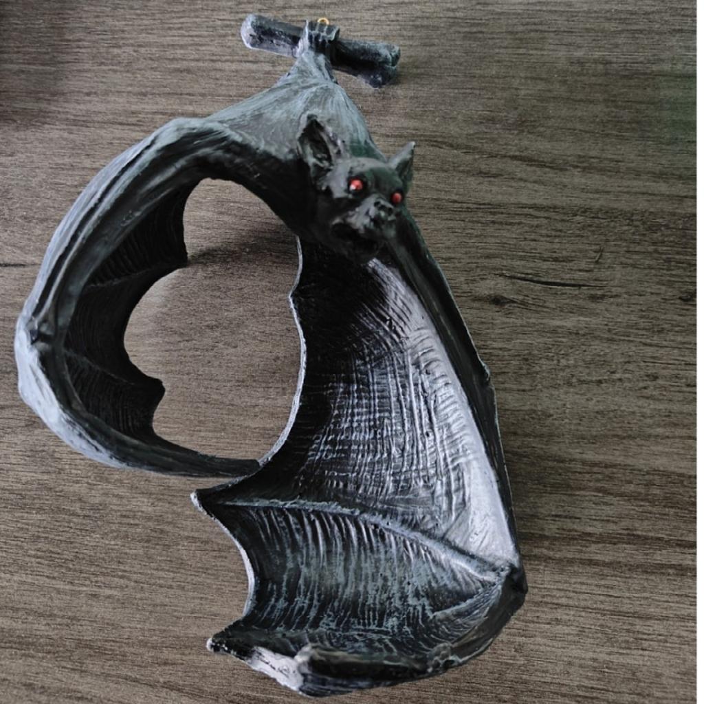 Candle Holder Resin Wall Hanging Horror Atmosphere Decoration Holiday Pendant