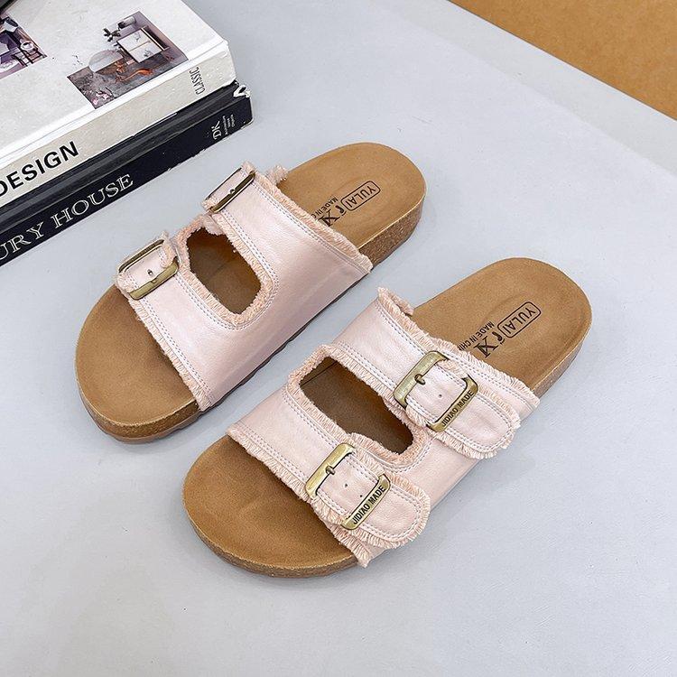 Thick-bottomed Boken slippers for women to wear in the summer of 2025, the new retro fairy wind fringed ugly and cute flat-bottomed slippers