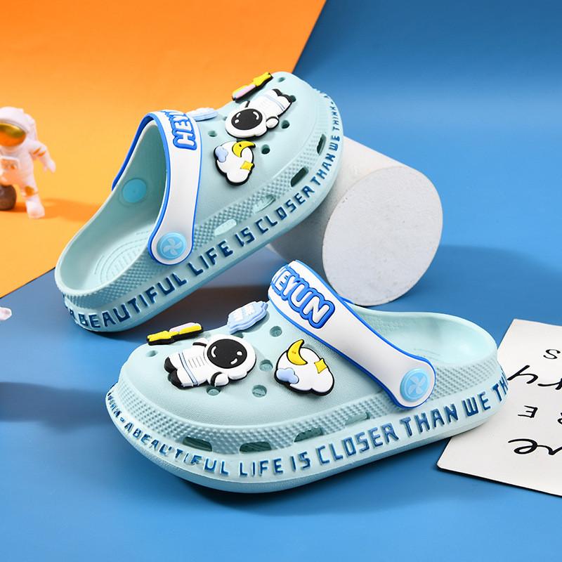 Stylish Cartoon Kids Hole Shoes Breathable Summer Sandals For Boys And Girls Comfortable Eva Design