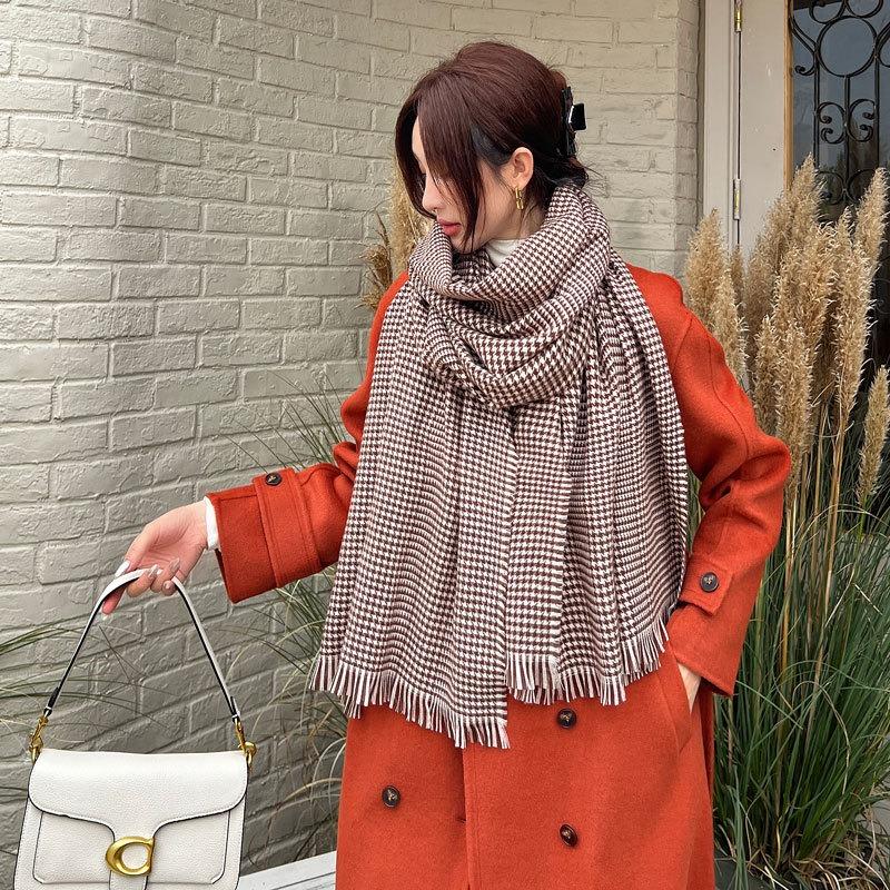 Autumn and Winter New Wool Scarf Women's High-end Jacquard Shawl Versatile Thickened Warm Scarf
