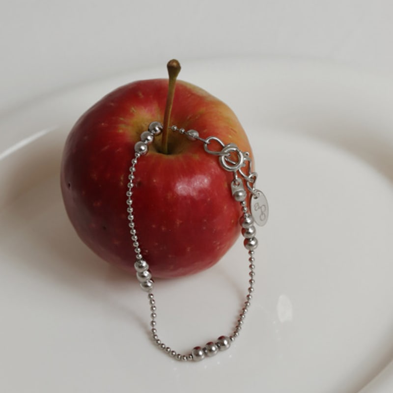 apple pie order Triple Dot Ball Chain B.