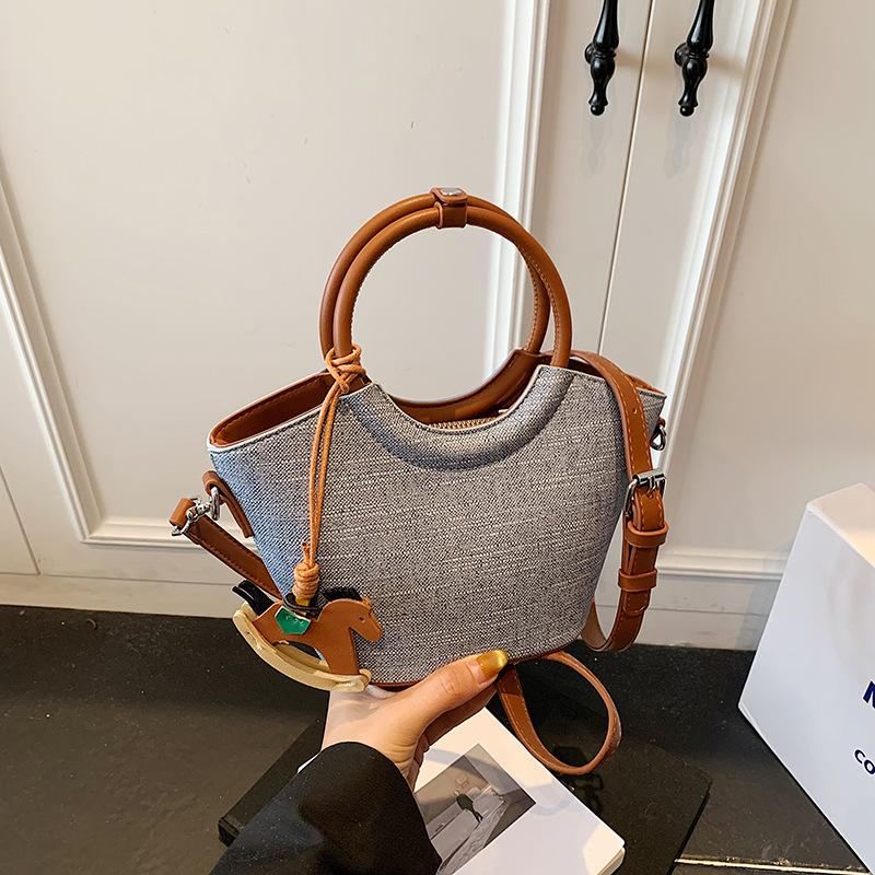Premium bag women's new fashion trendy shoulder bag simple work commuter bucket bag