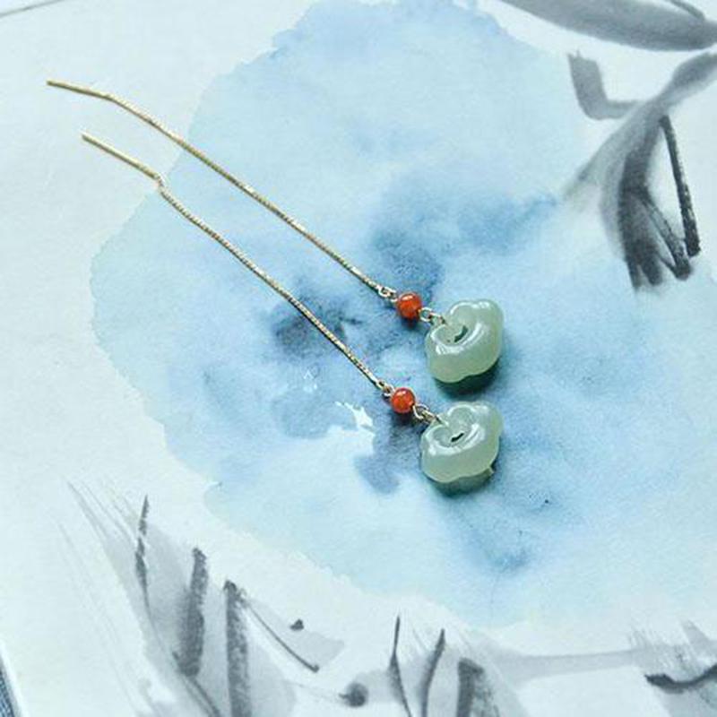 New Design  Inlaid Natural Hetian Jasper Long Earrings Classical Charm Palace Style Ladies Jewelry Wedding Accessories