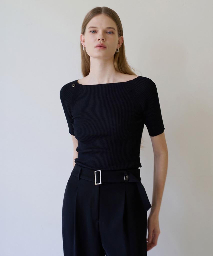 Illoje Two-Way Off-Shoulder Knit (Black)