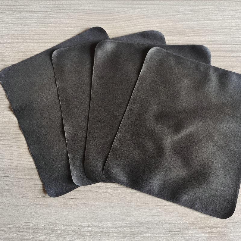 

Черная замшевая салфетка для чистки очков и экрана мобильного телефона чёрный