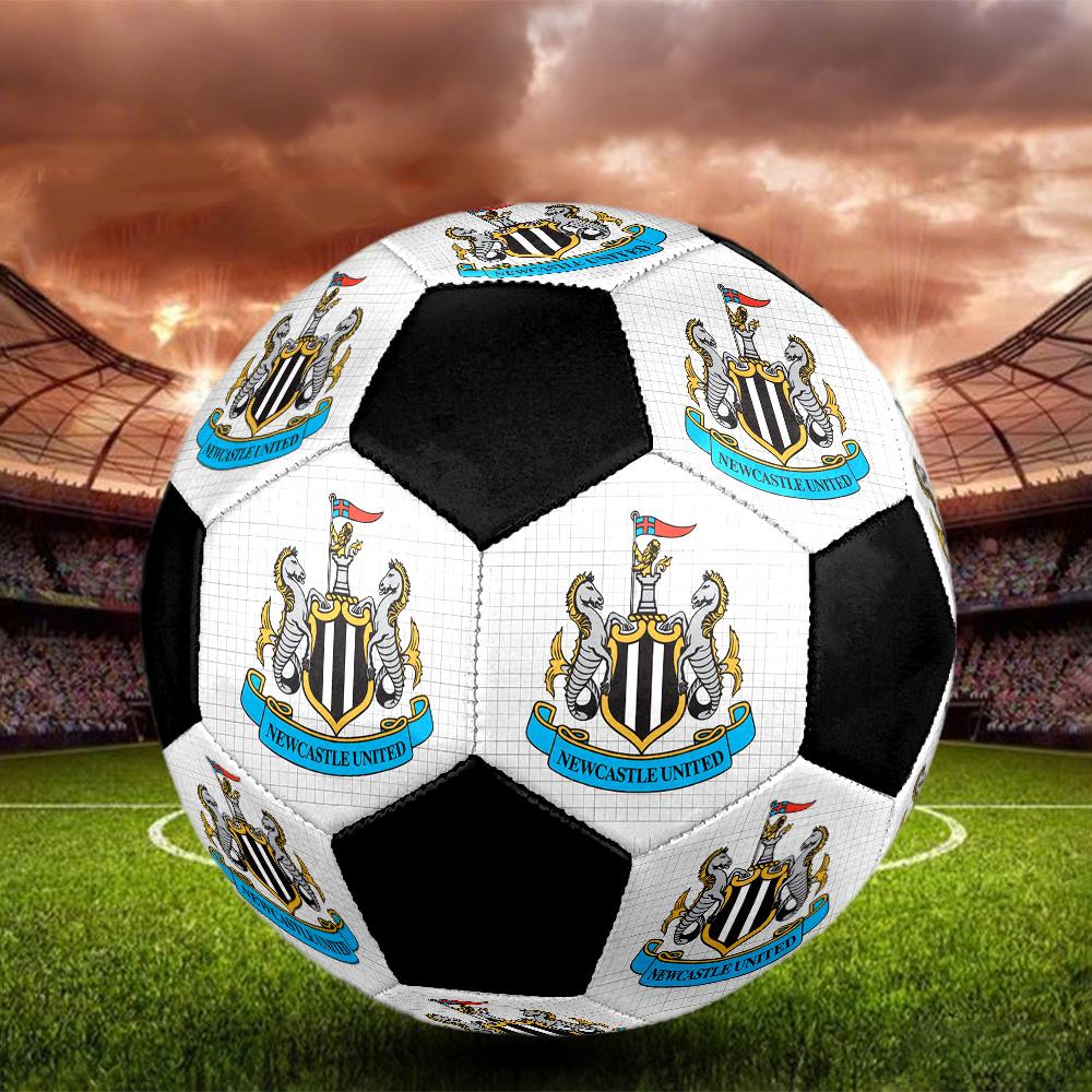 Pallone da Calcio Newcastle United F.C. Colorato Per Tutte le Età Cucito a Macchina PVC Pronto per la Competizione Resistente Alta Resilienza.TAGLIA5
