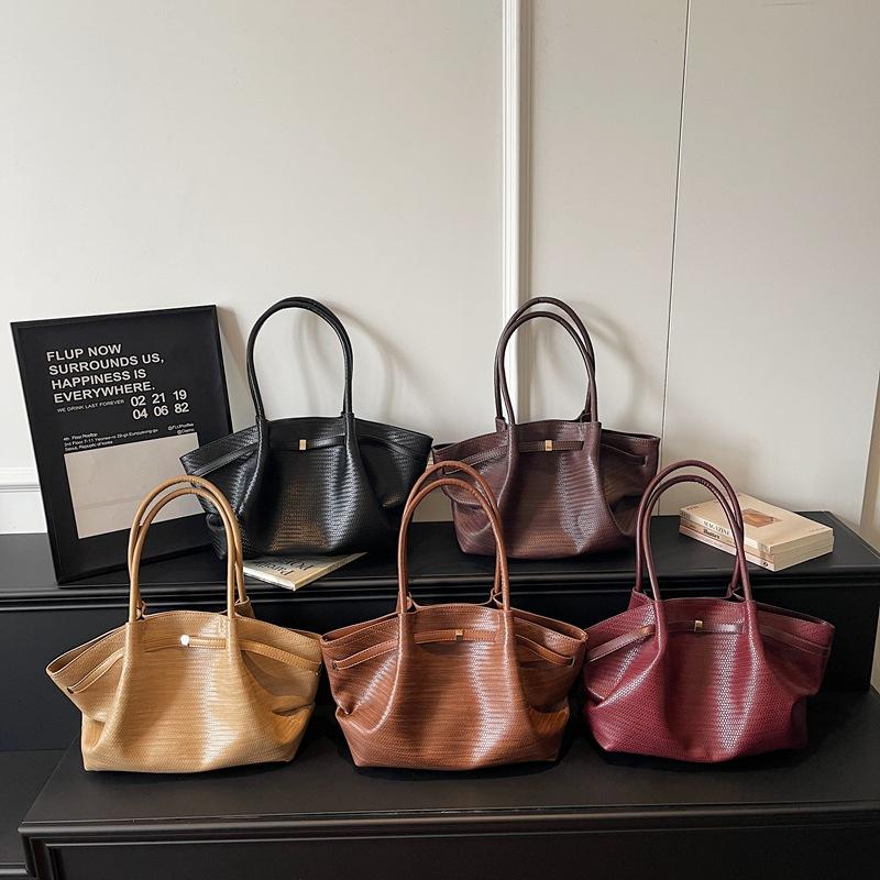 Large-capacity retro Demellier tote bag, fashionable pleated wing bag, shoulder bag, casual commuting style bag