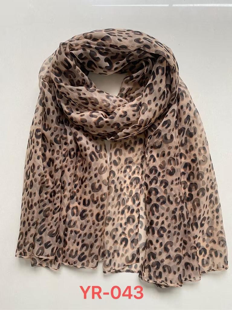New Silk Beach Stoles Women Hijab Scarf Sunscreen Shawl Wraps Ladies Scarves Foulard Beach Stoles Female Large Bandana Echarpe