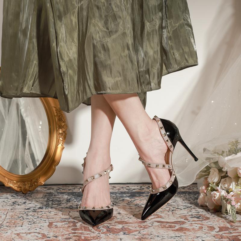 

2025Мода Сандалии с острым носком и толстым каблуком Индивидуальные женские слипоны Повседневная обувь Летняя новинка 34 чёрный