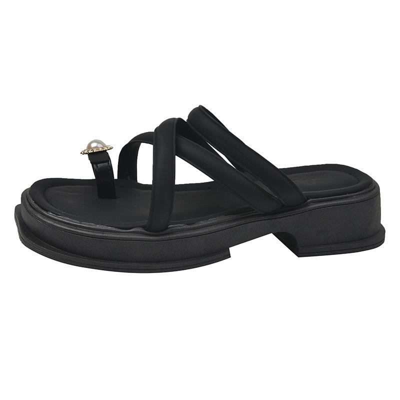 Summer 2024 New Platform Women's Toe Slippers Trendy Korean Version Comfortable Cross Strap Beach Shoes Fashion Sandals