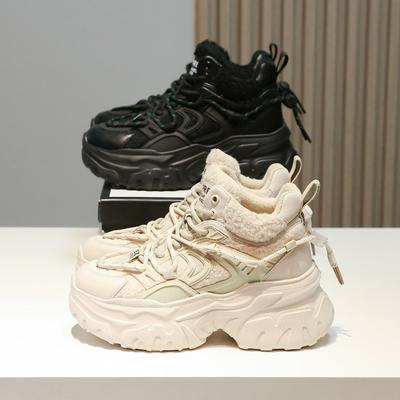 Sapatos de mulher – Ténis