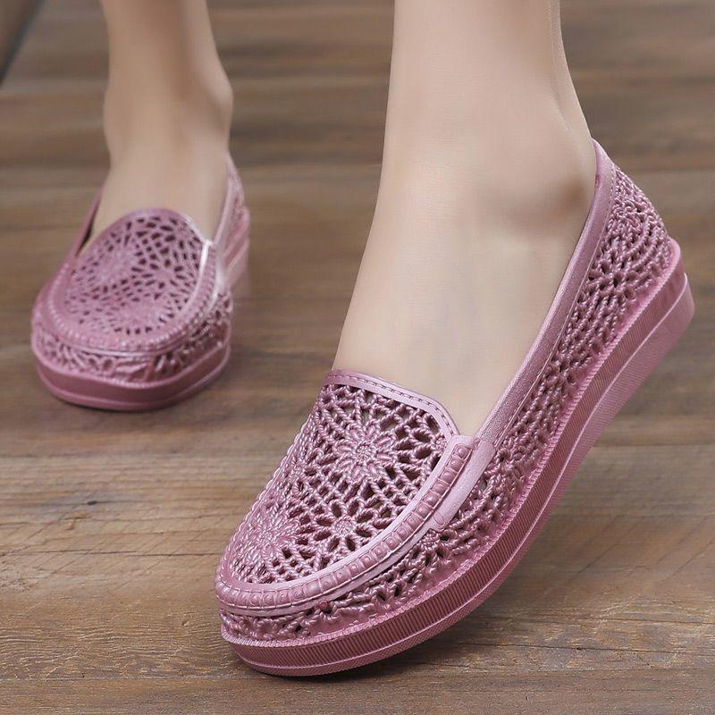 Women's Sandals for Summer Outdoor Wear Fashionable Toe Cap Sandals with Hollow Out Breathable and Anti Slip Features
