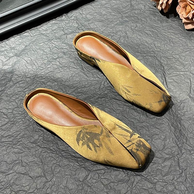 Neue Damen-Einzelschuhe im chinesischen Stil mit Druck, Sommer und Herbst 2025, französische flache elegante Halbpantoletten-Hausschuhe