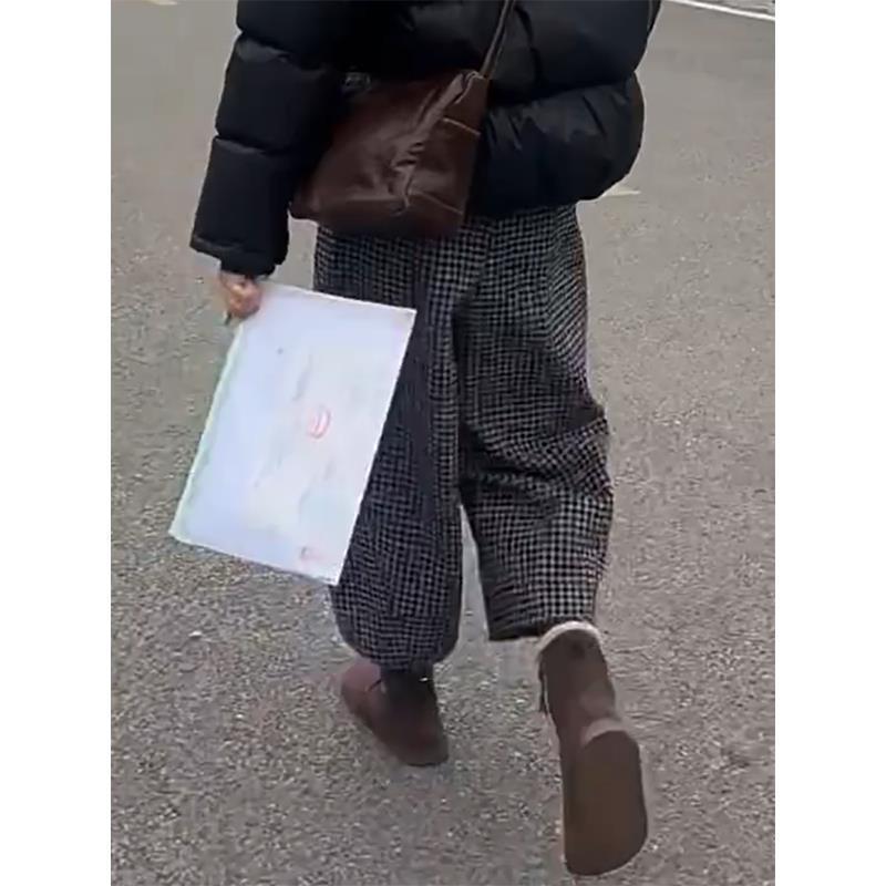 Loose Plus Size Plaid High Waist Wide Leg Pants for Women - Concealing, Casual Fit, Autumn/Winter